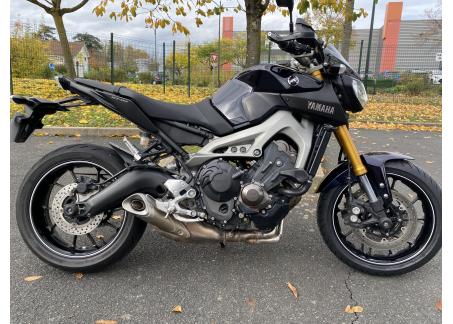 YAMAHA MT-09