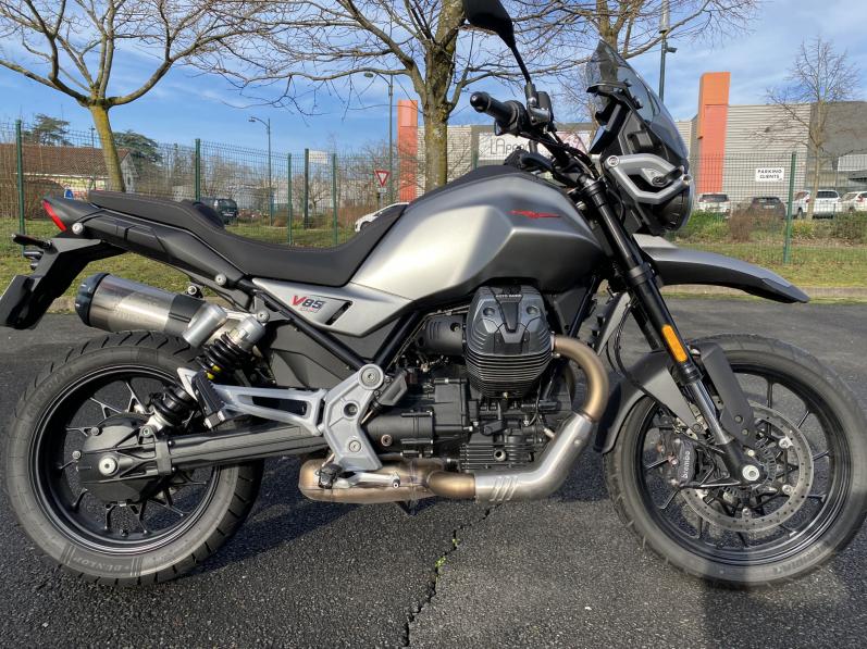 MOTO GUZZI V 85 STRADA